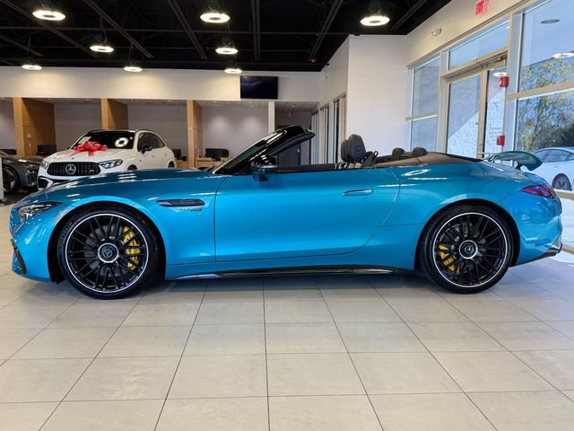 Used 2022 Mercedes-Benz SL 63 AMG 4MATIC w/ Driver Assistance Package image 8