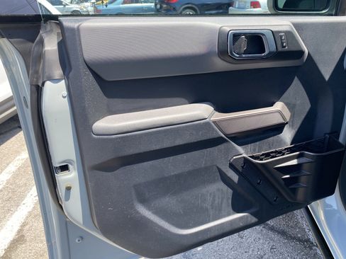 Used 2021 Ford Bronco Black Diamond AWD/4WD image 16