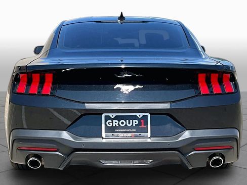 Used 2024 Ford Mustang Coupe RWD image 5