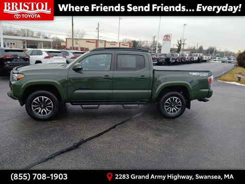 Used 2021 Toyota Tacoma TRD Sport image 4