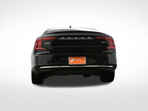 Used 2023 Volvo S90 B6 Plus image 37