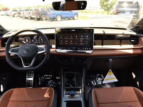 New 2026 Volkswagen Tiguan SEL R-Line AWD/4WD image 7