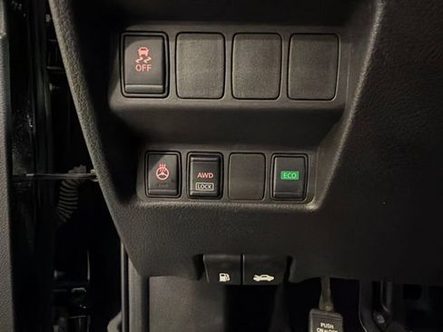 Used 2018 Nissan Rogue Sport SL AWD/4WD image 21