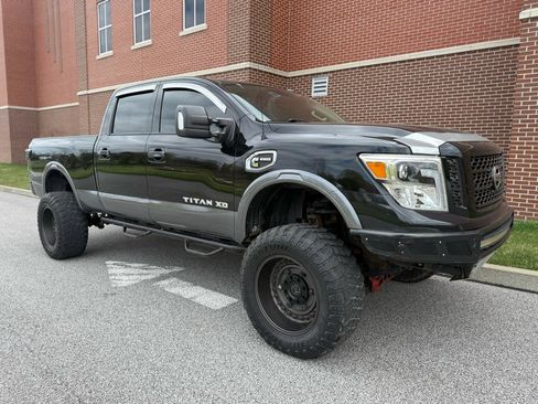 Used 2017 Nissan Titan PRO-4X image 23