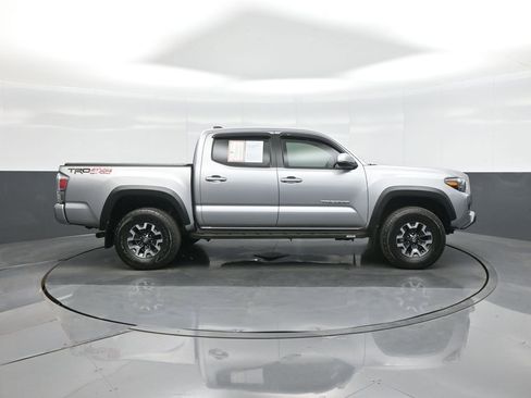 Certified 2021 Toyota Tacoma TRD Off-Road w/ TRD Premium Off Road Package AWD/4WD image 8