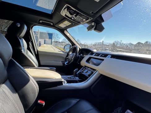 Used 2017 Land Rover Range Rover Sport HSE image 14