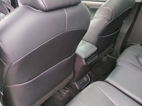 Used 2021 Toyota Highlander Limited AWD/4WD image 18