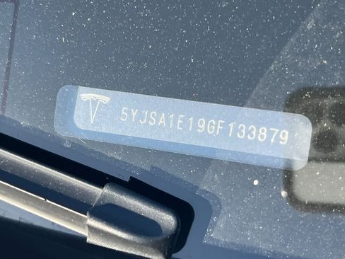 Used 2016 Tesla Model S 70 RWD image 23