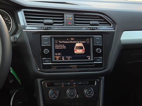 Used 2021 Volkswagen Tiguan S FWD image 29