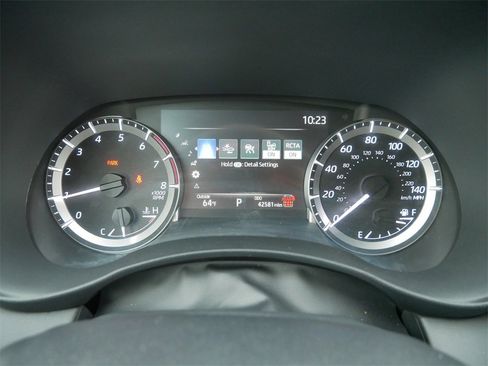 Used 2024 Toyota Highlander LE image 23