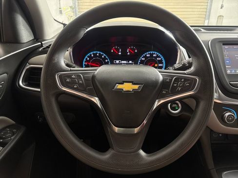 Used 2019 Chevrolet Equinox LS image 14