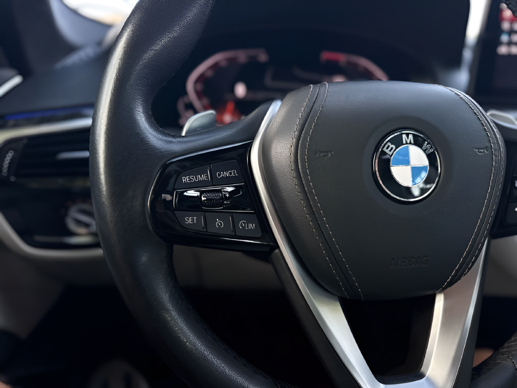 Used 2023 BMW 530i w/ Premium Package RWD image 12