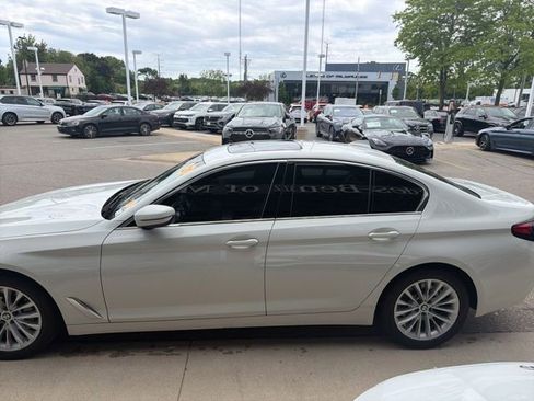 Used 2021 BMW 530i xDrive w/ Convenience Package AWD/4WD image 5