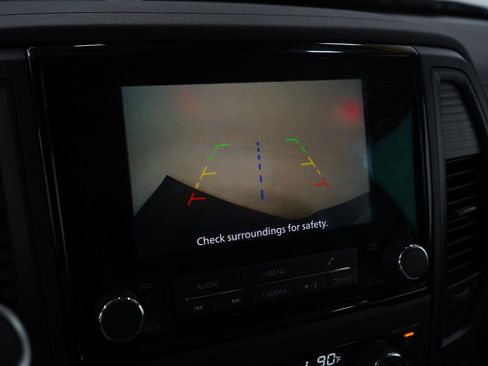 Used 2024 Nissan Titan SV w/ SV Convenience Package image 20