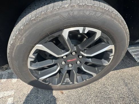 Used 2022 GMC Yukon Denali AWD/4WD image 8