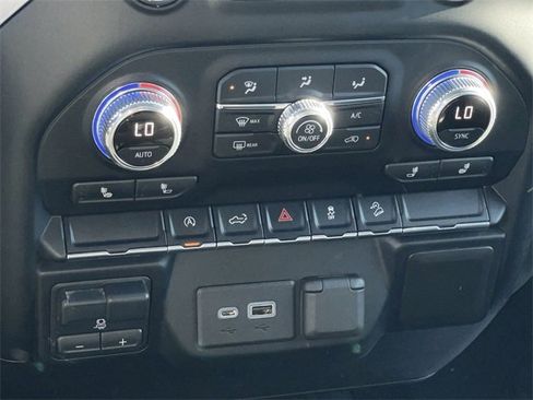 Certified 2021 GMC Sierra 1500 SLE w/ X31 Off-Road Package image 34
