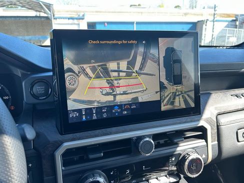 Used 2025 Toyota Tacoma Limited w/ Tow Tech Package AWD/4WD image 15