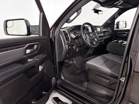 Used 2023 RAM 1500 Big Horn AWD/4WD image 3