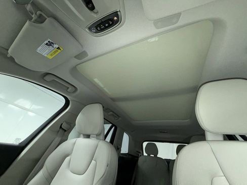 Used 2021 Volvo XC90 T6 Momentum w/ Advanced Package image 23