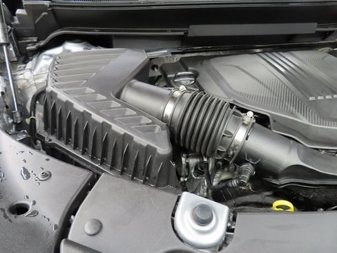 Used 2024 Chevrolet Traverse RS w/ LPO, Floor Liner Package image 32