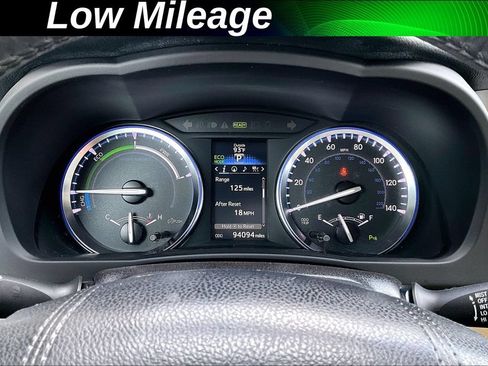 Used 2015 Toyota Highlander Limited Platinum AWD/4WD image 2