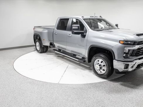 Used 2026 Chevrolet Silverado 3500 LT w/ All Star Edition AWD/4WD image 30