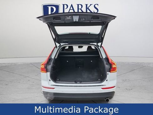 Used 2019 Volvo XC60 T6 Momentum w/ Multimedia Package image 20