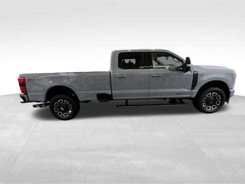 Used 2025 Ford F350 Platinum image 4