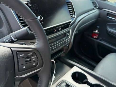 Used 2025 Honda Ridgeline RTL image 12