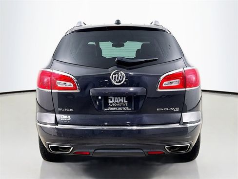 Used 2017 Buick Enclave Leather image 10
