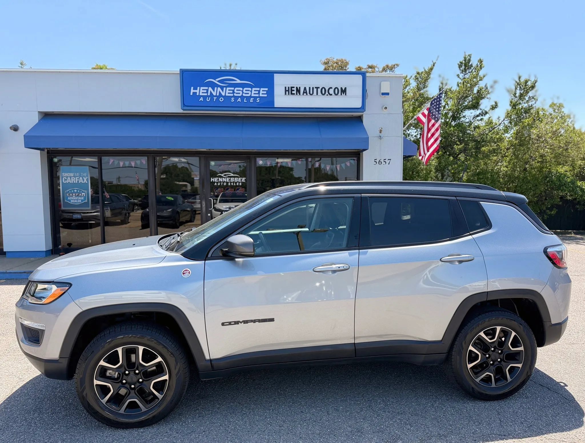 Used 2019 Jeep Compass Trailhawk w/ Cold Weather Group AWD/4WD image 34