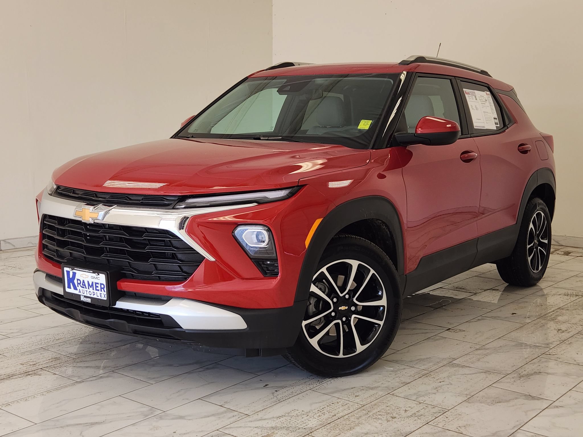 Used 2026 Chevrolet TrailBlazer LT FWD image 1