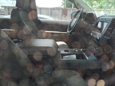 Used 2019 Ford Expedition Limited w/ Texas Edition Package RWD image 10