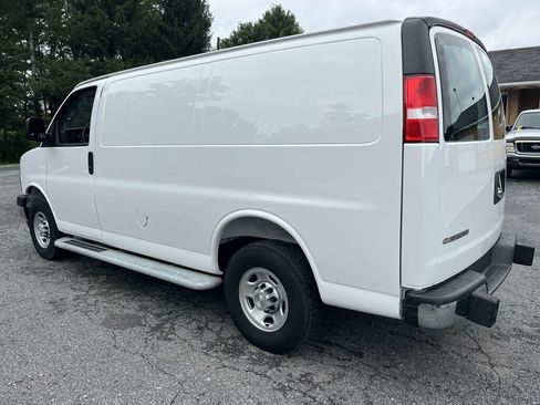 Used 2025 Chevrolet Express 2500 w/ Driver Convenience Package RWD image 5