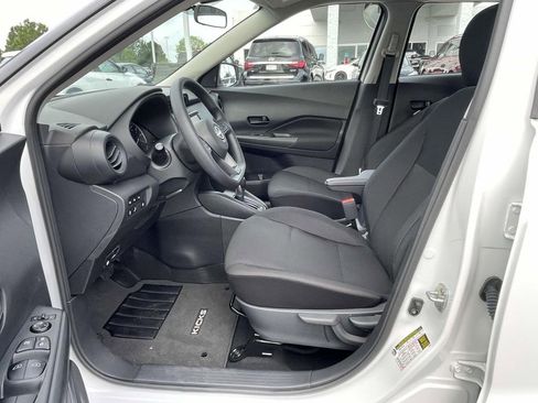 Used 2025 Nissan Kicks Play S image 14