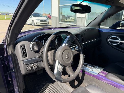 Used 2004 Chevrolet SSR w/ Preferred Equipment Group RWD image 16