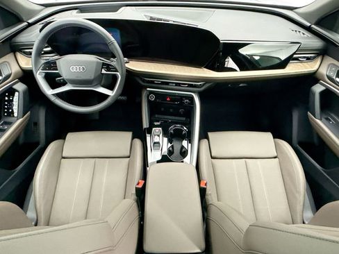 Used 2025 Audi Q5 Premium Plus w/ Premium Plus image 14