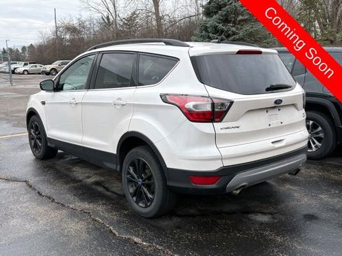 Used 2017 Ford Escape SE w/ Equipment Group 201A image 5