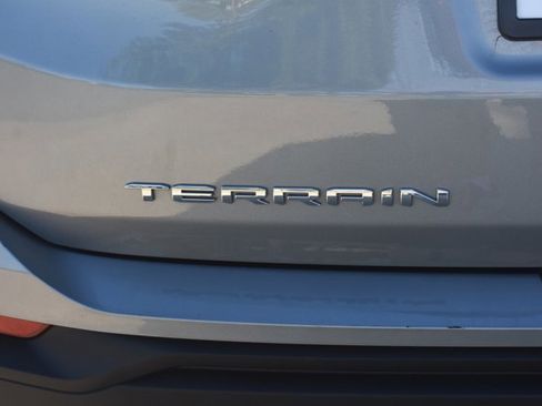 Used 2024 GMC Terrain SLE image 7