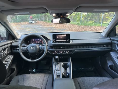 Used 2023 Honda Accord EX image 27