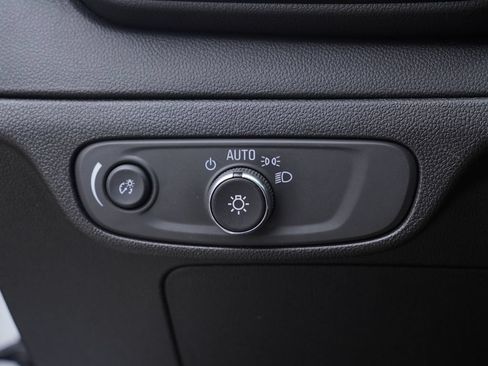 Used 2023 Chevrolet Bolt EUV LT w/ Driver Confidence Package FWD image 10