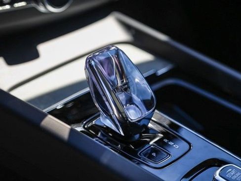 New 2025 Volvo XC60 T8 Ultra w/ Protection Package Premier image 20