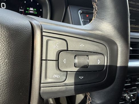 Used 2022 GMC Yukon AT4 image 15