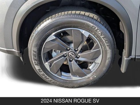 Certified 2024 Nissan Rogue SV w/ SV Premium Package FWD image 11