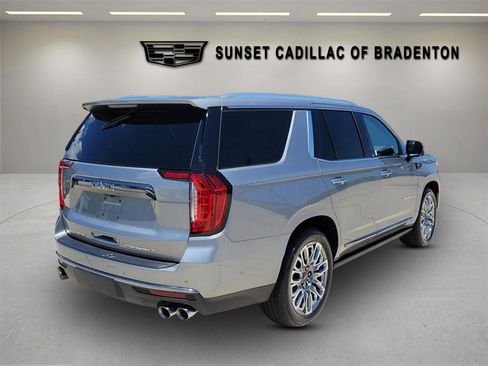 Used 2023 GMC Yukon Denali Ultimate AWD/4WD image 4