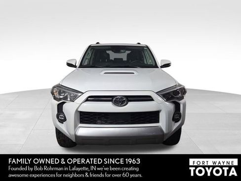 Used 2024 Toyota 4Runner TRD Off-Road Premium AWD/4WD image 3