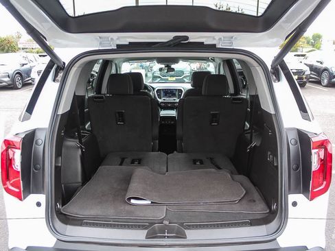 Used 2023 GMC Acadia SLE w/ Driver Convenience Package FWD image 35