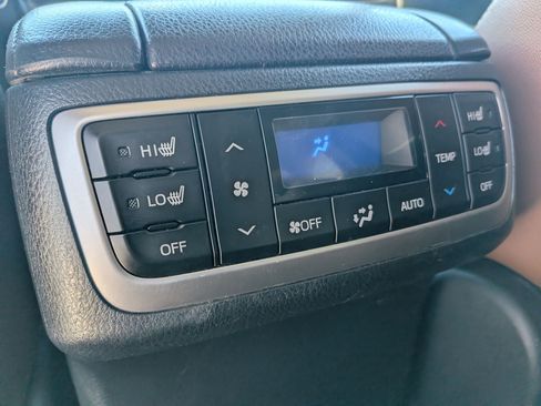 Used 2018 Toyota Highlander Limited Platinum AWD/4WD image 28