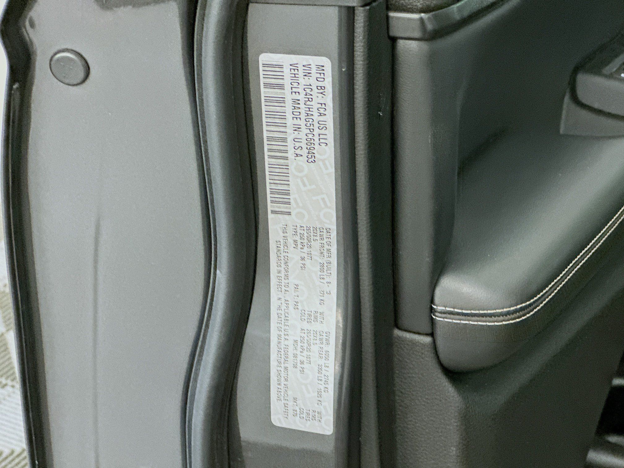 Used 2023 Jeep Grand Cherokee Altitude AWD/4WD image 12