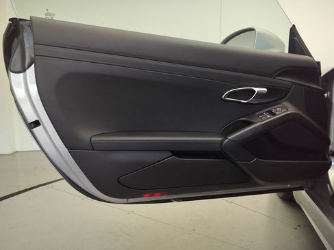 Certified 2017 Porsche 718 Boxster S RWD image 10